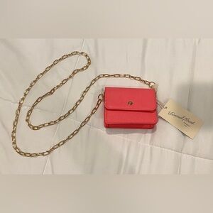 NWT UNIVERSAL THREAD MINI CHAIN WALLET